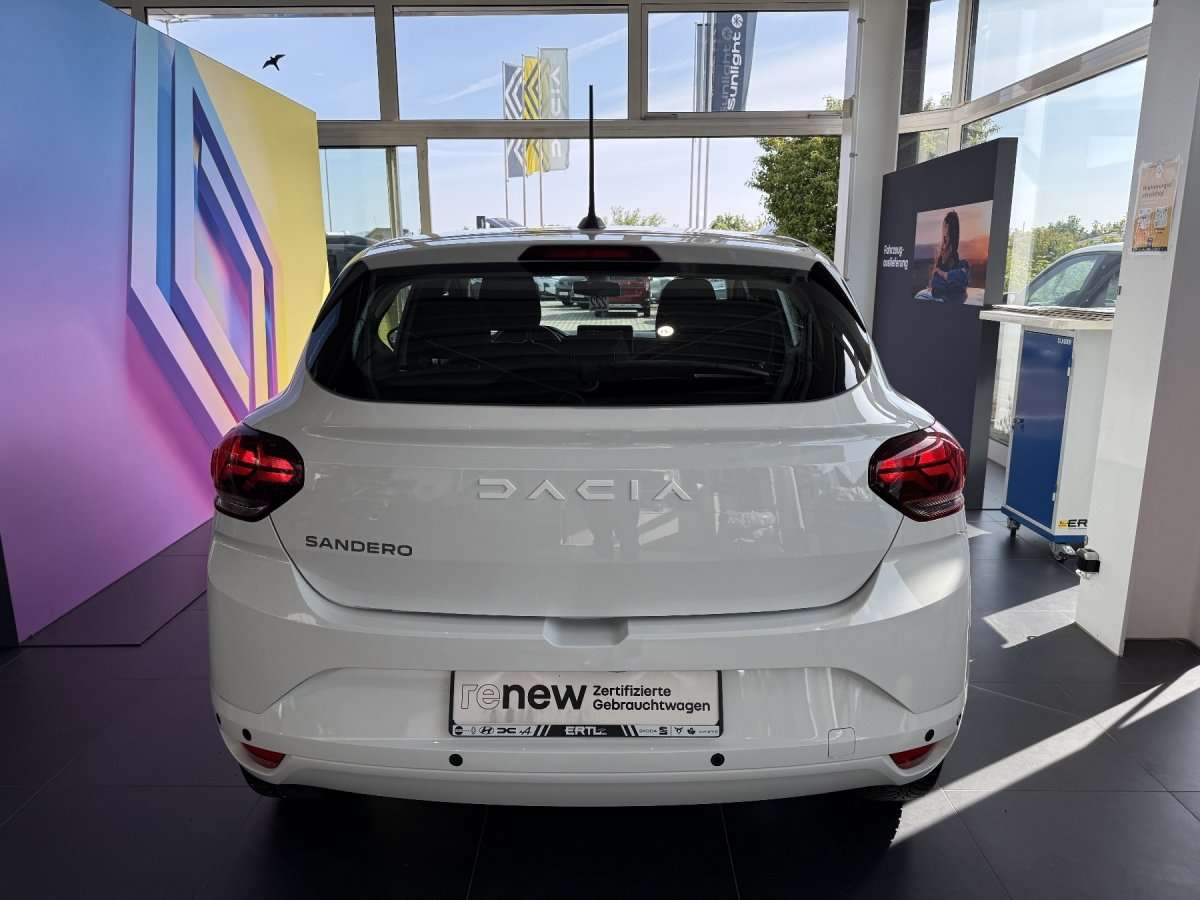 Fahrzeugbild eines Dacia Sandero