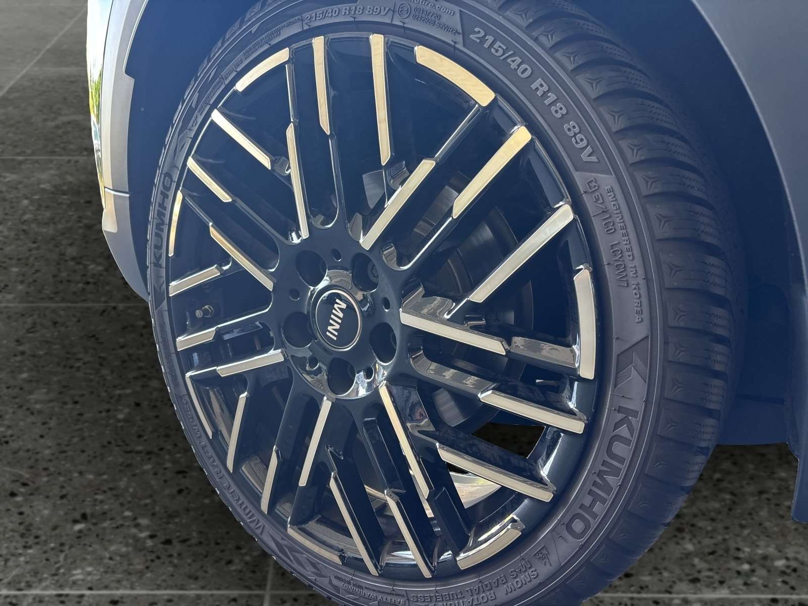 Fahrzeugbild eines MINI COOPER