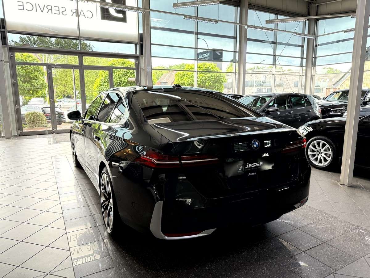 Fahrzeugbild eines BMW 5er-Reihe
