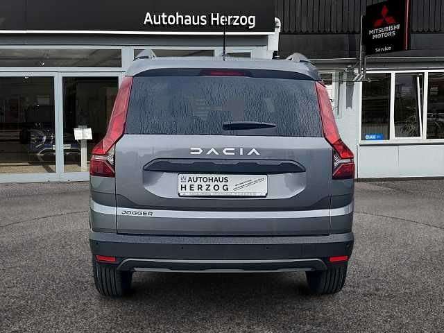 Fahrzeugbild eines Dacia Jogger