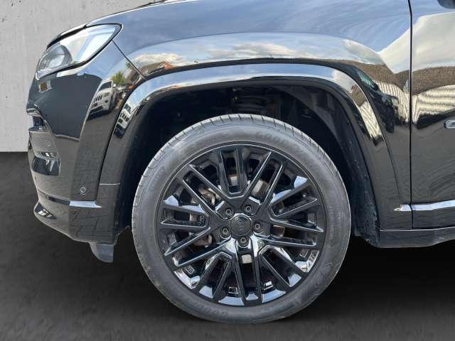 Fahrzeugbild eines Jeep Compass
