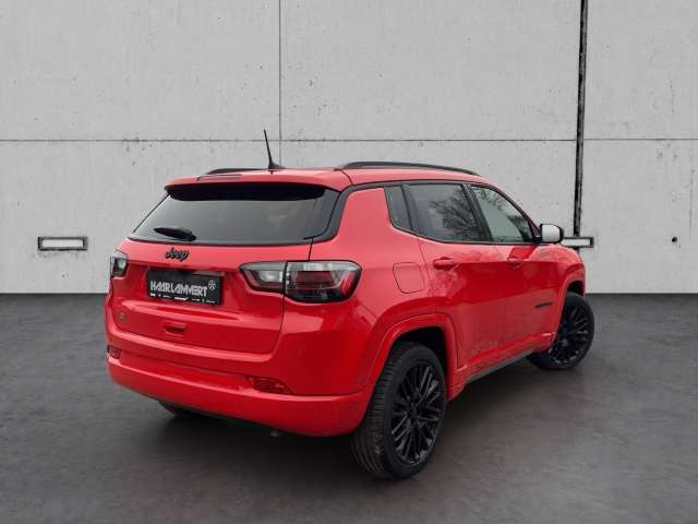 Fahrzeugbild eines Jeep Compass