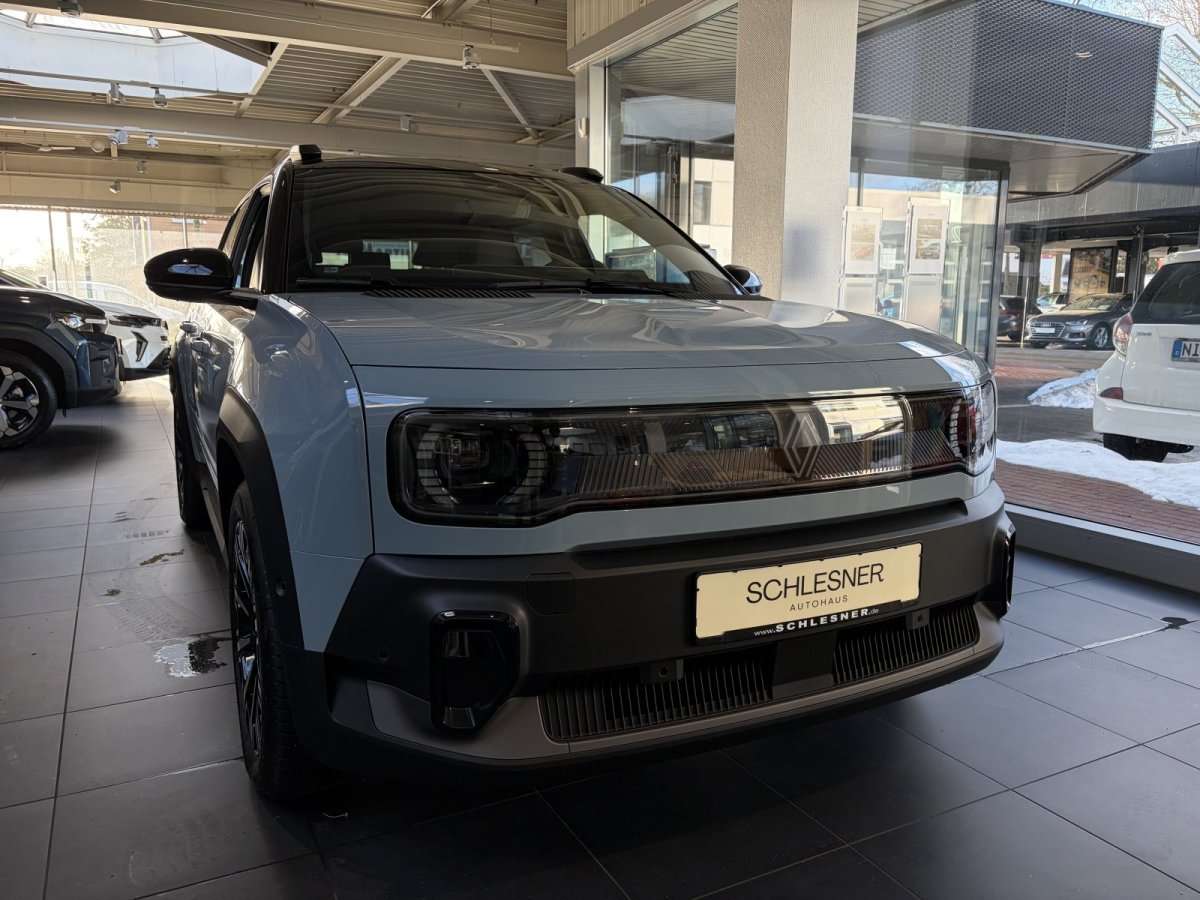 Fahrzeugbild eines Renault 4 E-TECH