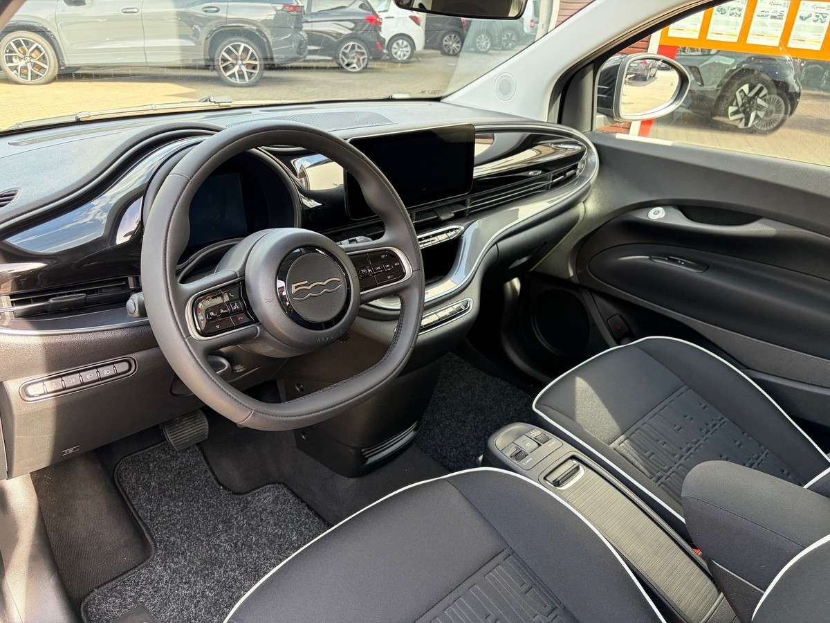 Fahrzeugbild eines Fiat 500