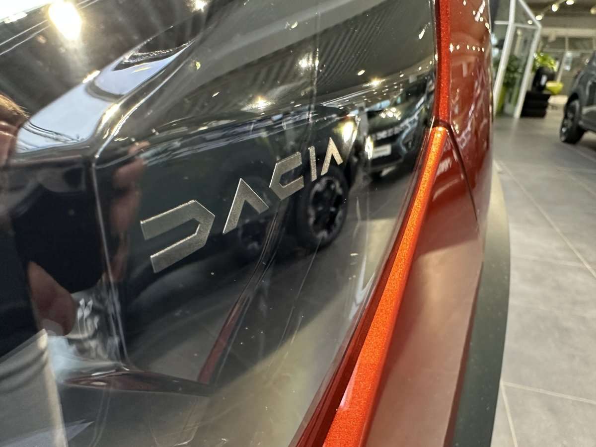 Fahrzeugbild eines Dacia Bigster