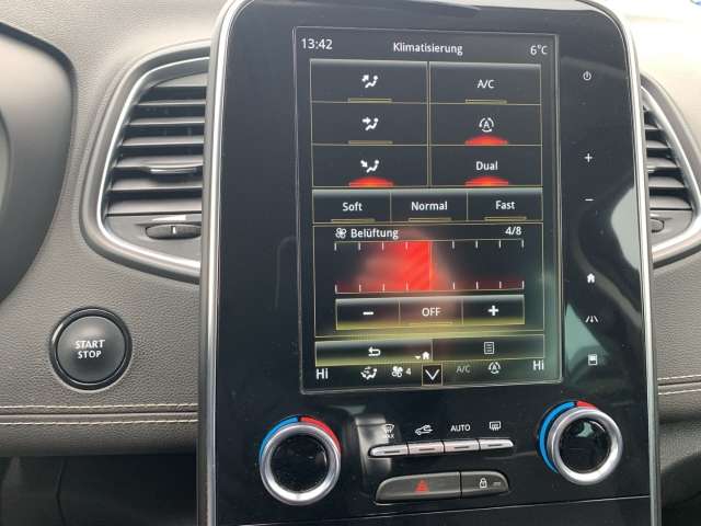 Fahrzeugbild eines Renault Grand Scénic