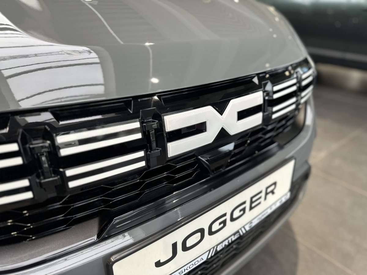 Fahrzeugbild eines Dacia Jogger