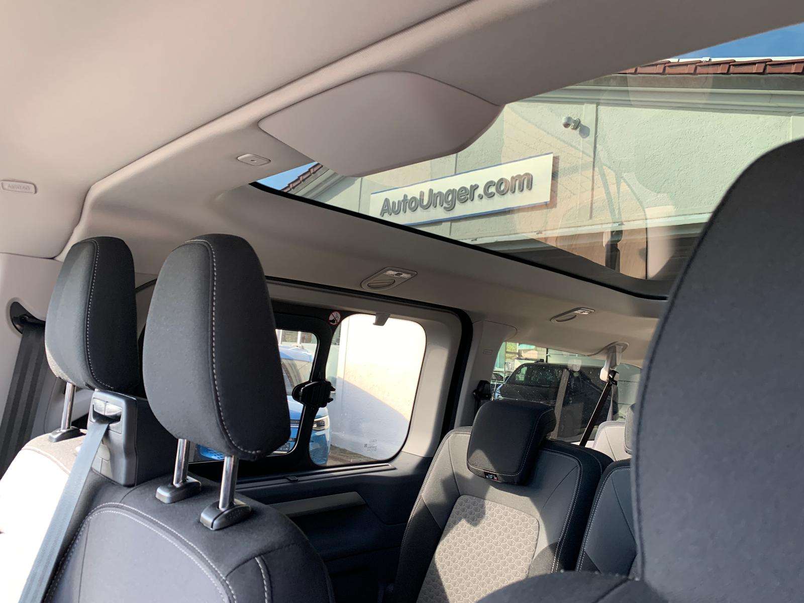 Fahrzeugbild eines Volkswagen Caravelle