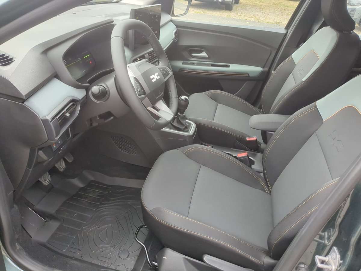 Fahrzeugbild eines Dacia Sandero
