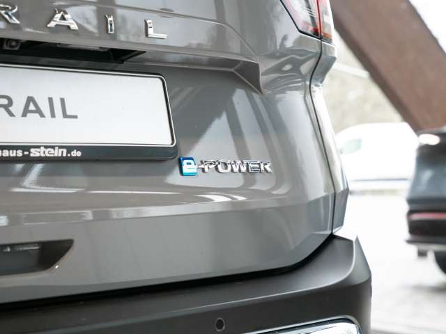 Fahrzeugbild eines Nissan X-TRAIL