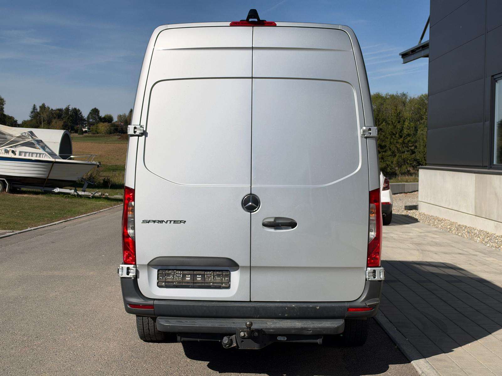 Fahrzeugbild eines Mercedes-Benz Sprinter