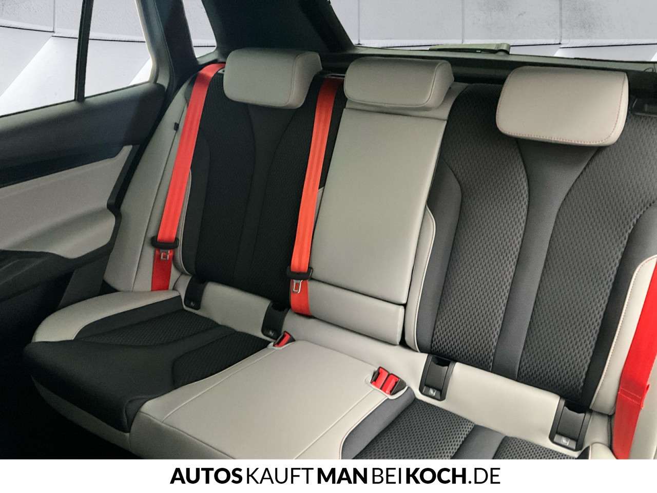 Fahrzeugbild eines Skoda ELROQ