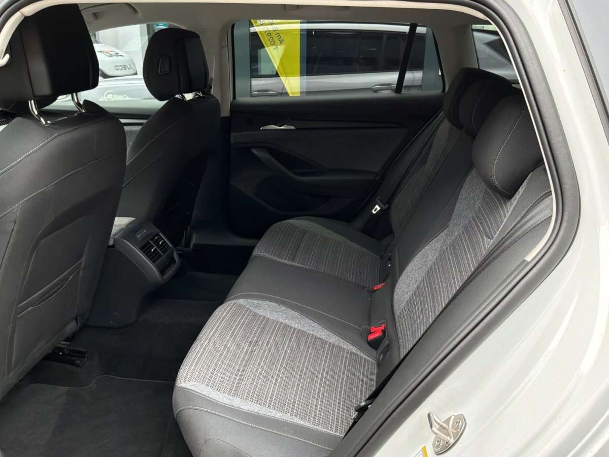 Fahrzeugbild eines Skoda Superb