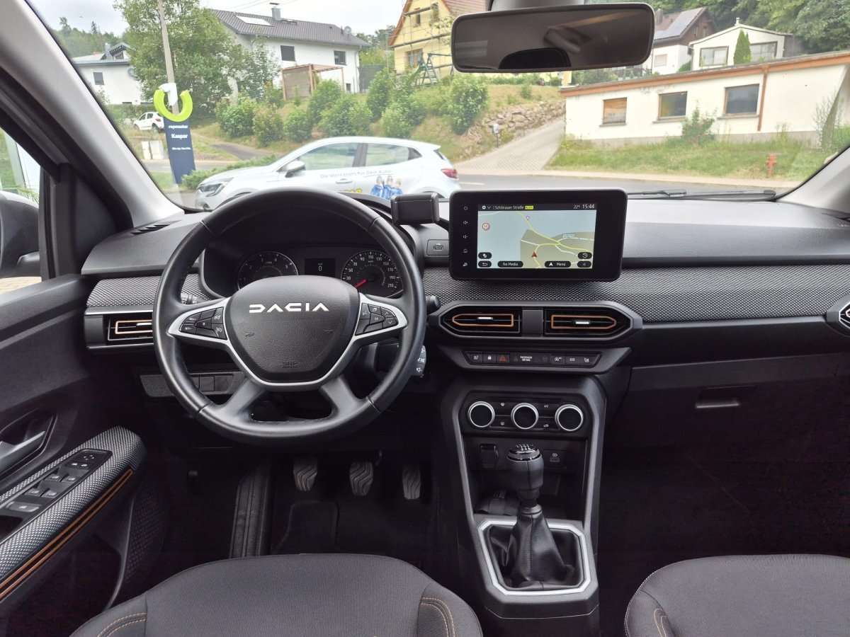 Fahrzeugbild eines Dacia Sandero