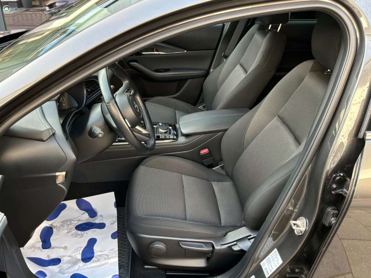 Fahrzeugbild eines Mazda CX-30