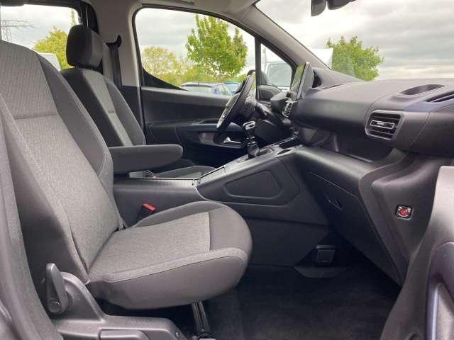 Fahrzeugbild eines Peugeot Rifter