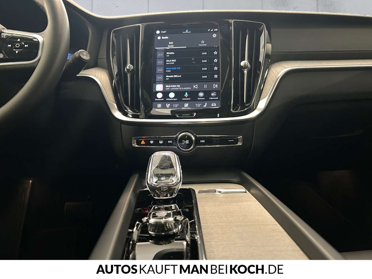 Fahrzeugbild eines Volvo V60 Cross Country