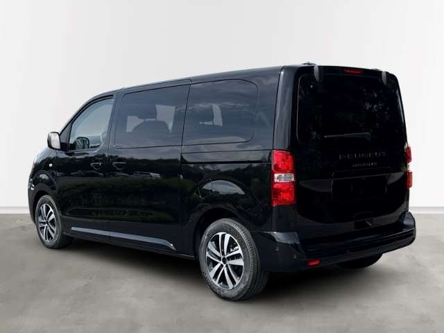 Fahrzeugbild eines Peugeot Traveller