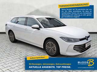 Schräge Frontansicht auf einen Volkswagen Passat , freigestellt