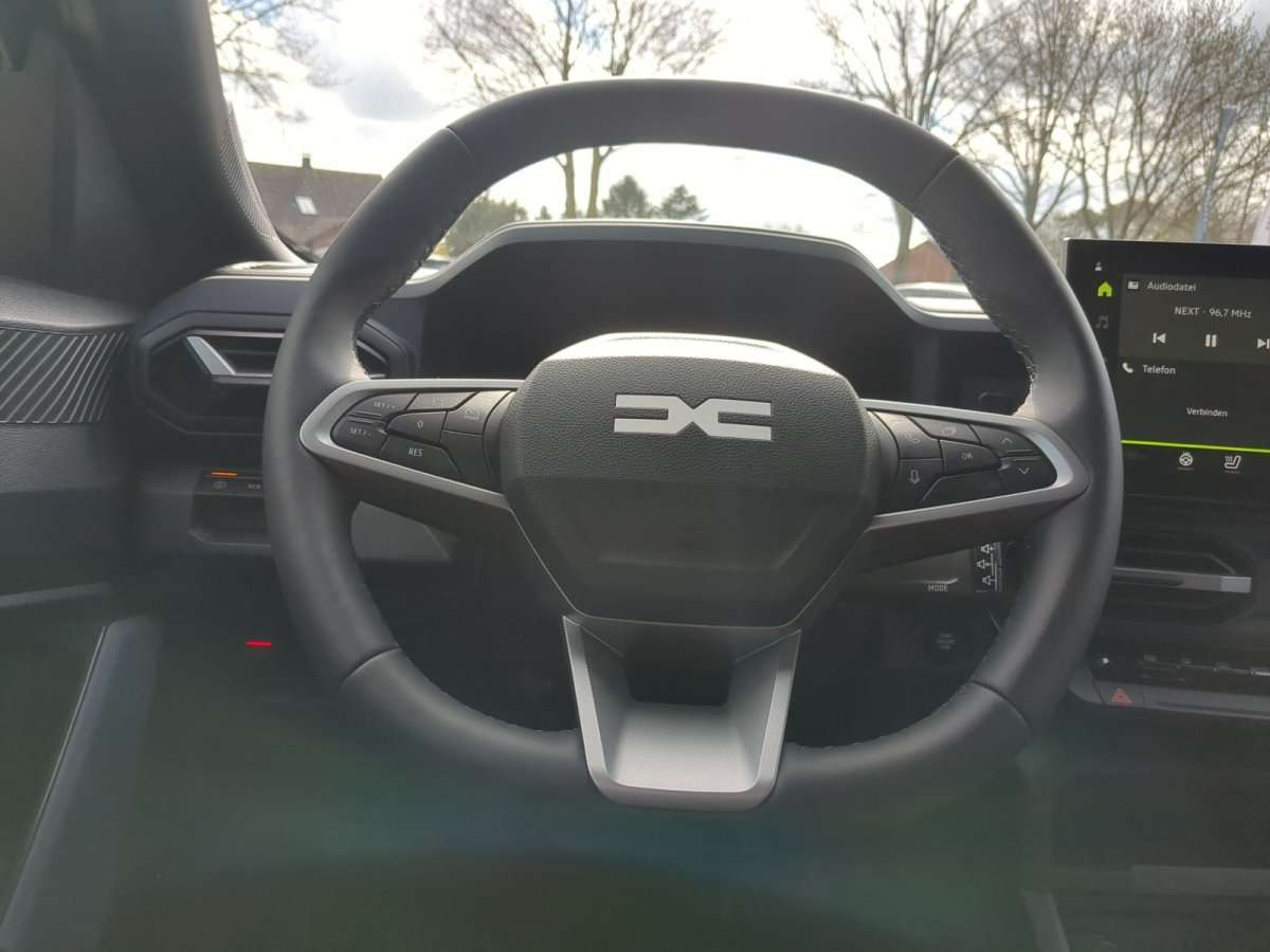 Fahrzeugbild eines Dacia Bigster