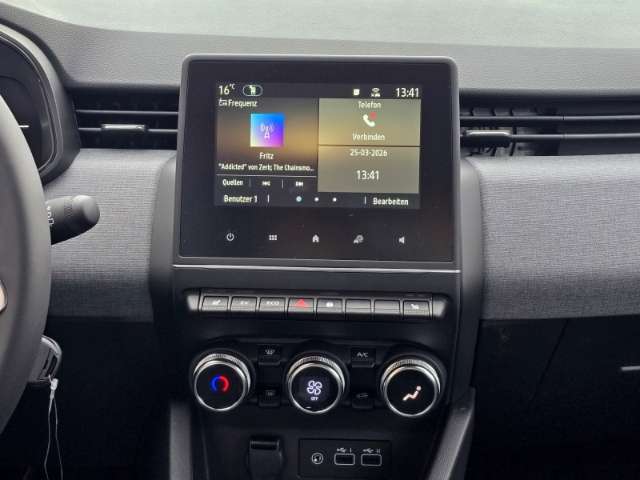 Fahrzeugbild eines Renault Clio