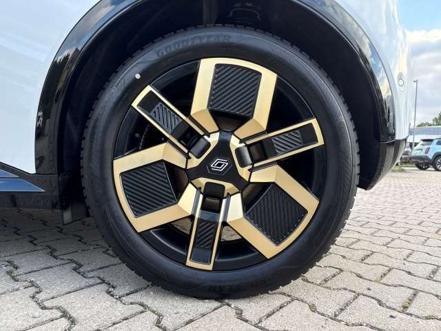 Fahrzeugbild eines Renault 5 E-TECH