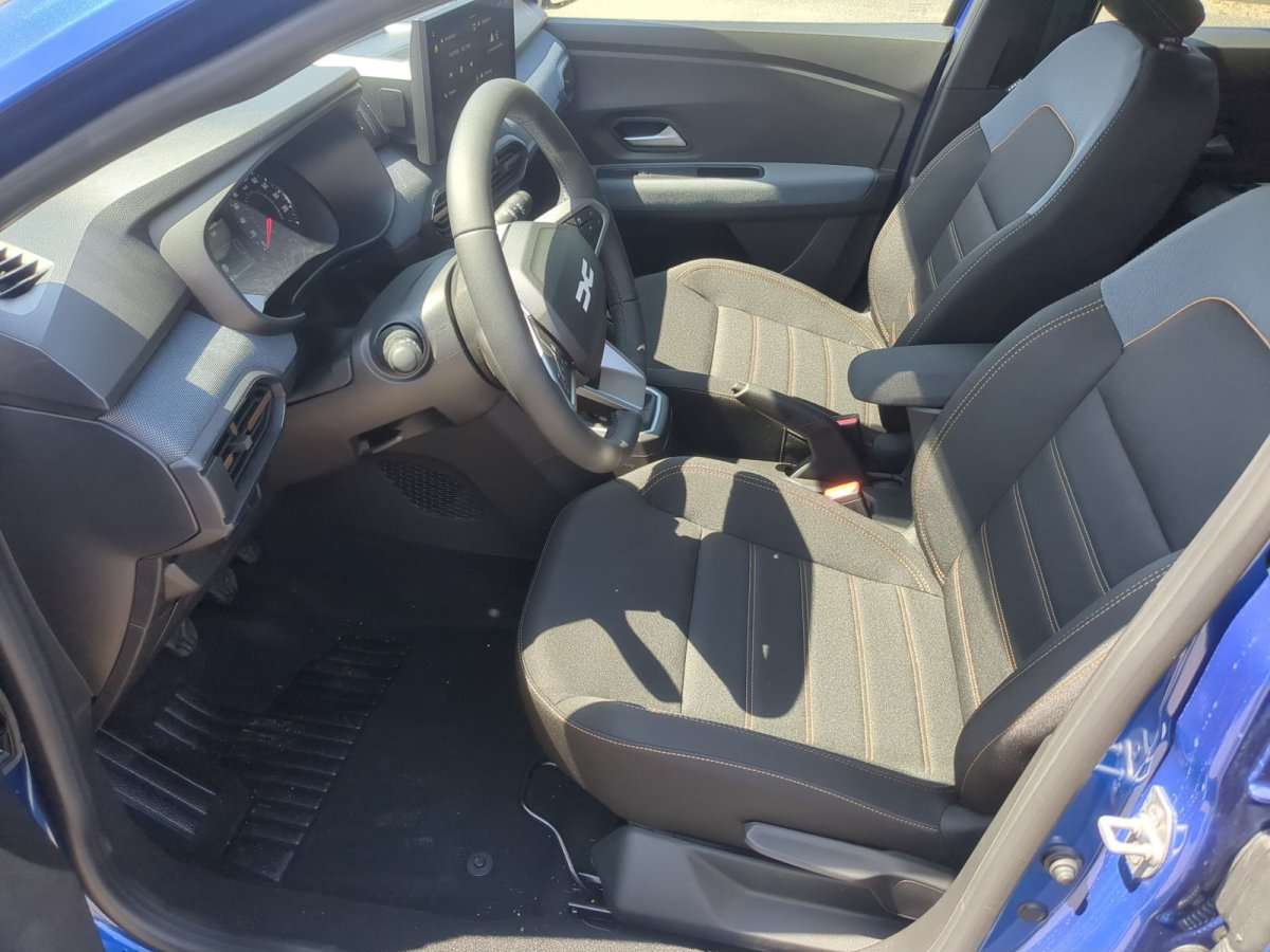 Fahrzeugbild eines Dacia Sandero