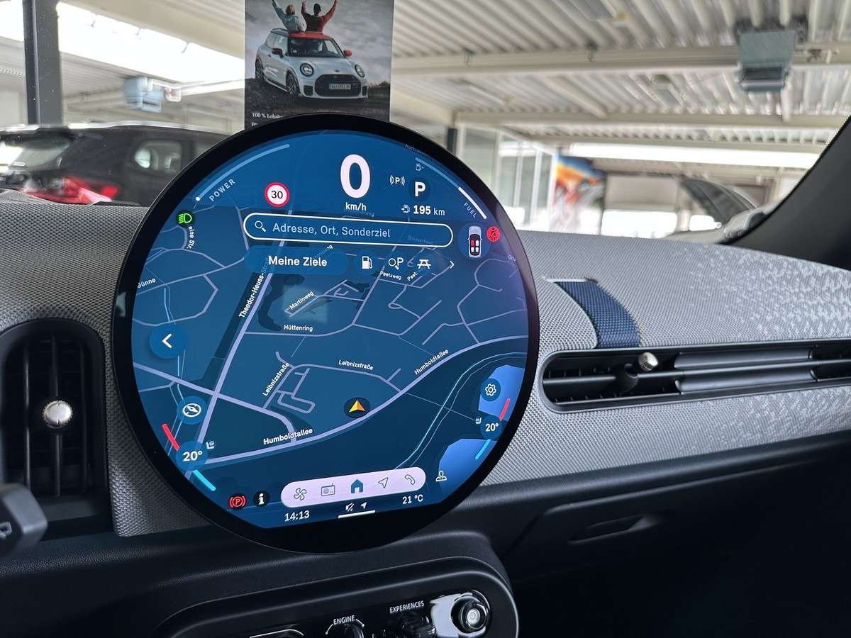Fahrzeugbild eines MINI COOPER
