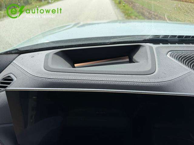 Fahrzeugbild eines BMW i4