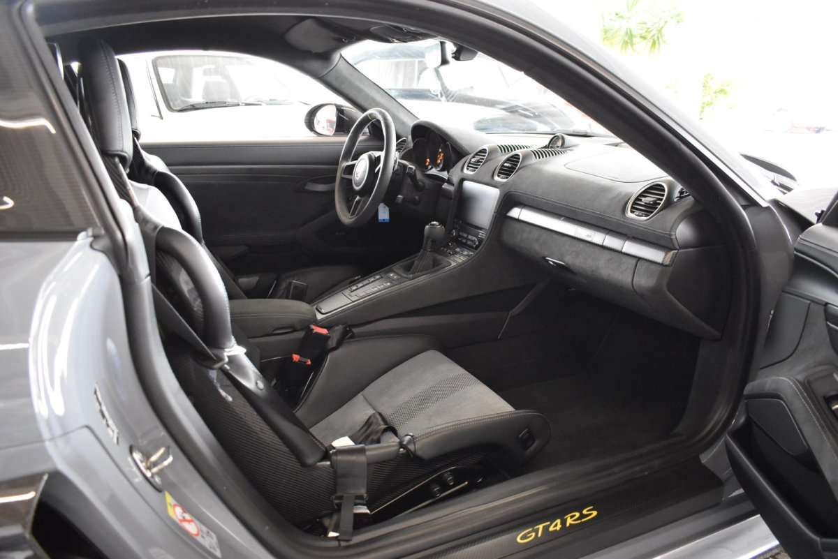 Fahrzeugbild eines Porsche Cayman