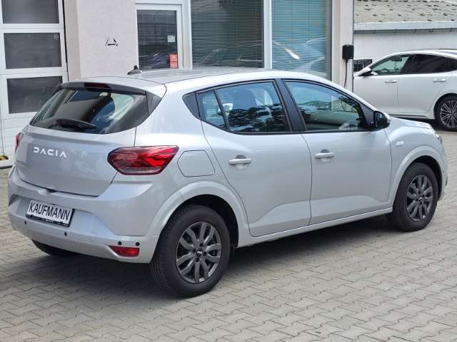 Fahrzeugbild eines Dacia Sandero