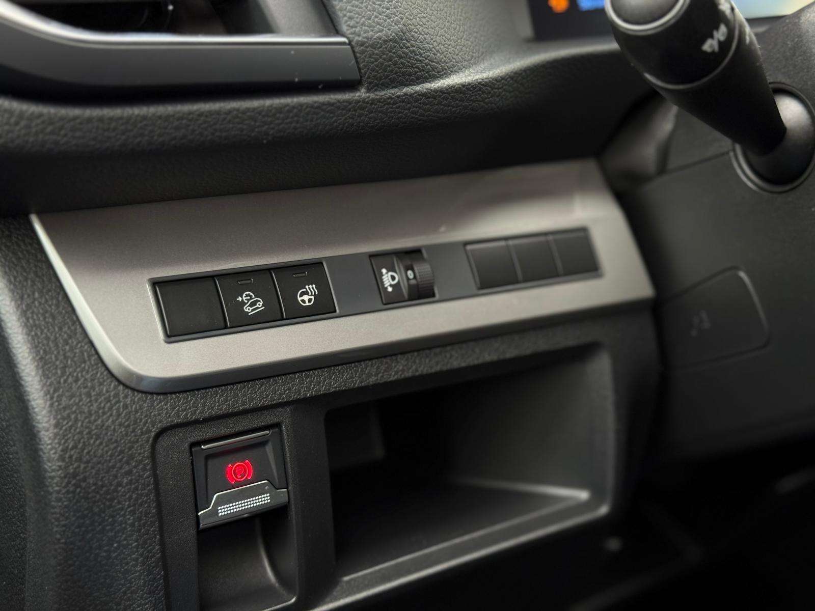 Fahrzeugbild eines Peugeot Traveller