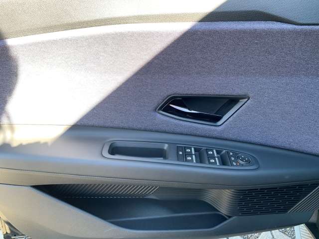 Fahrzeugbild eines Renault 5 E-TECH