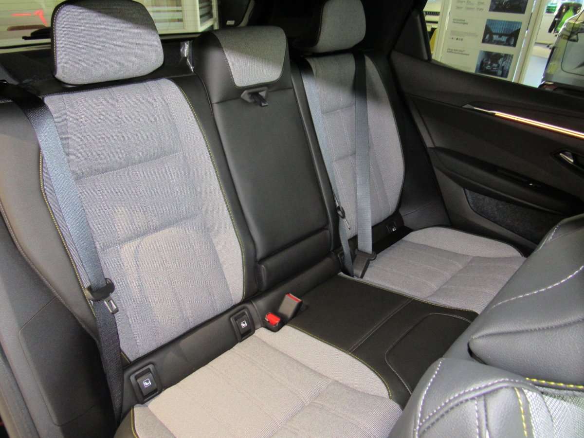 Fahrzeugbild eines Renault Scenic E-TECH