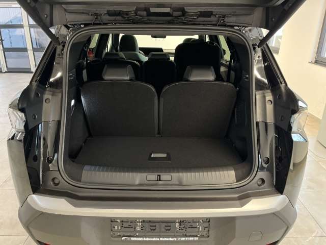 Fahrzeugbild eines Peugeot 5008