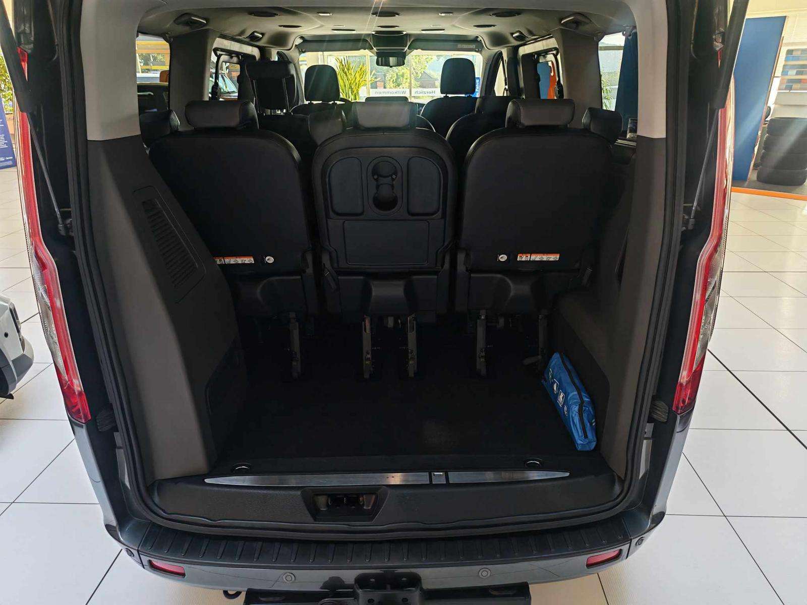 Fahrzeugbild eines Ford Tourneo Custom