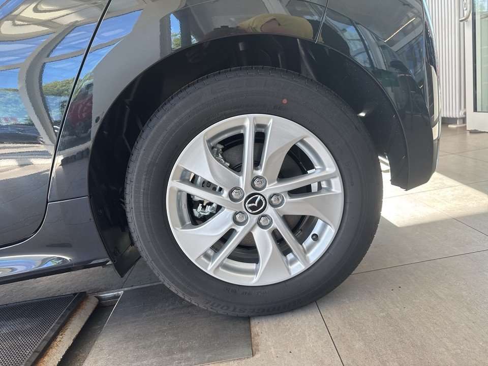 Fahrzeugbild eines Mazda Mazda2 Hybrid