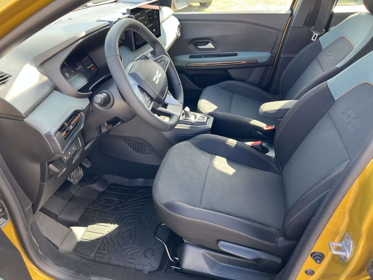 Fahrzeugbild eines Dacia Sandero
