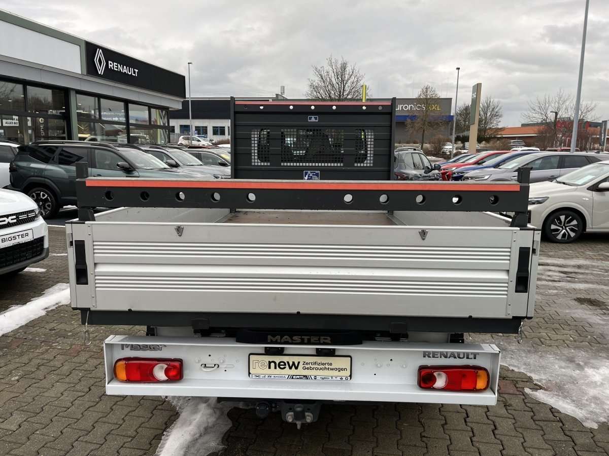 Fahrzeugbild eines Renault Master