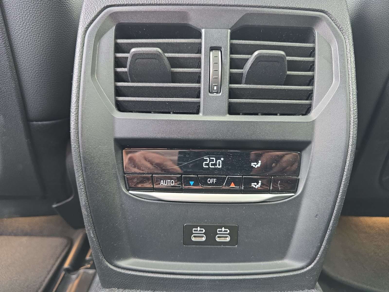 Fahrzeugbild eines BMW i4