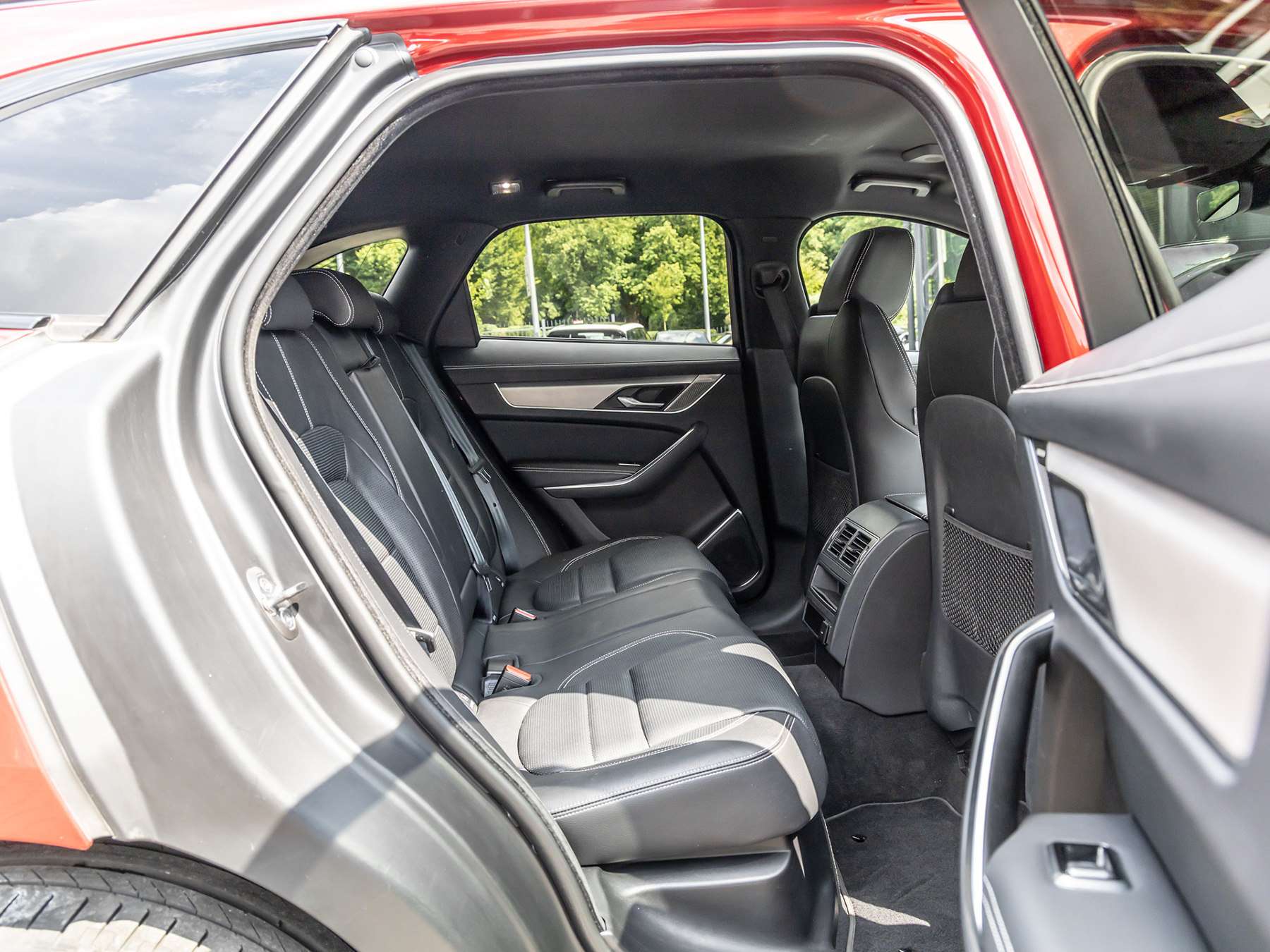 Fahrzeugbild eines Jaguar F-PACE