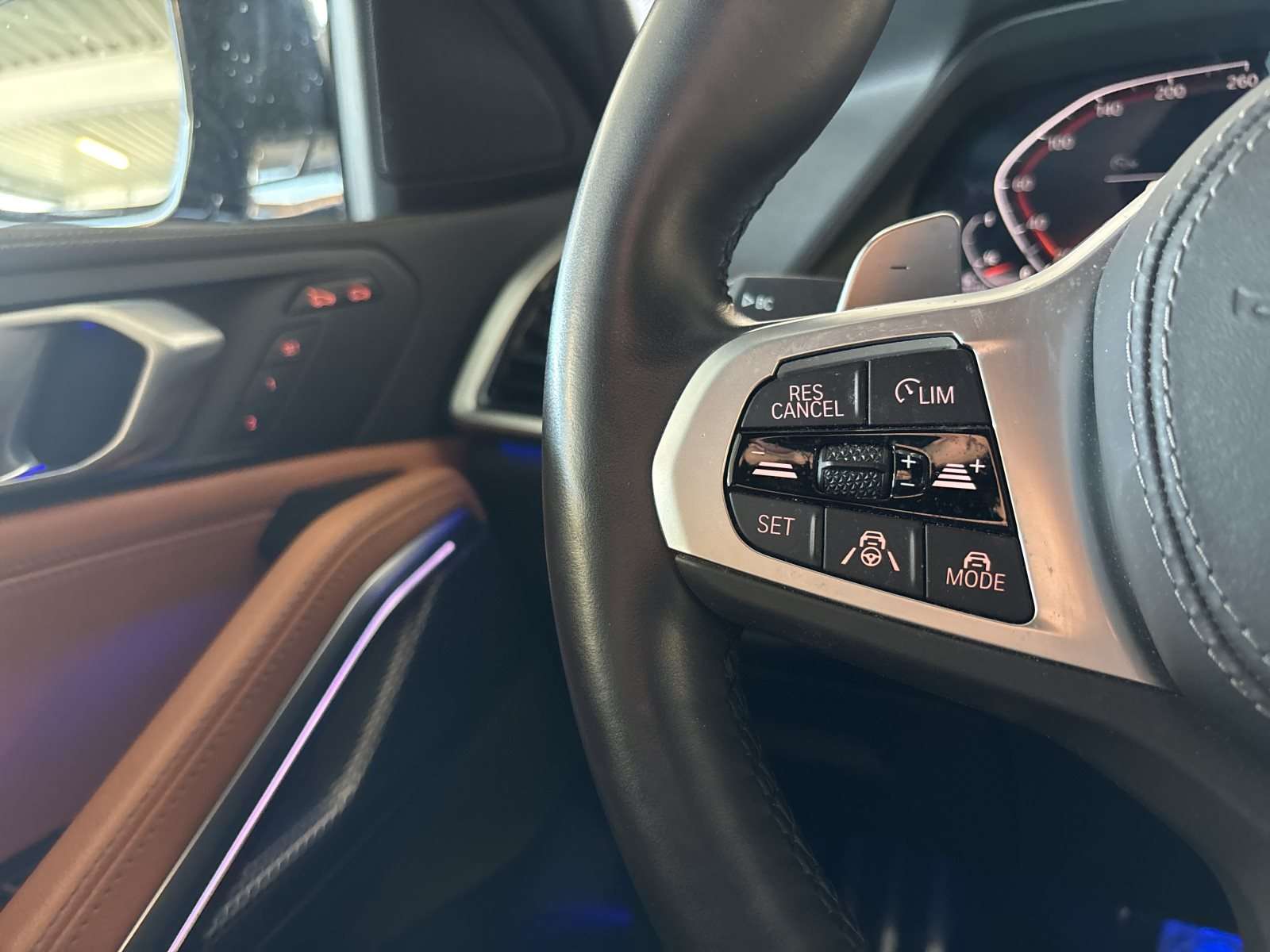 Fahrzeugbild eines BMW X6