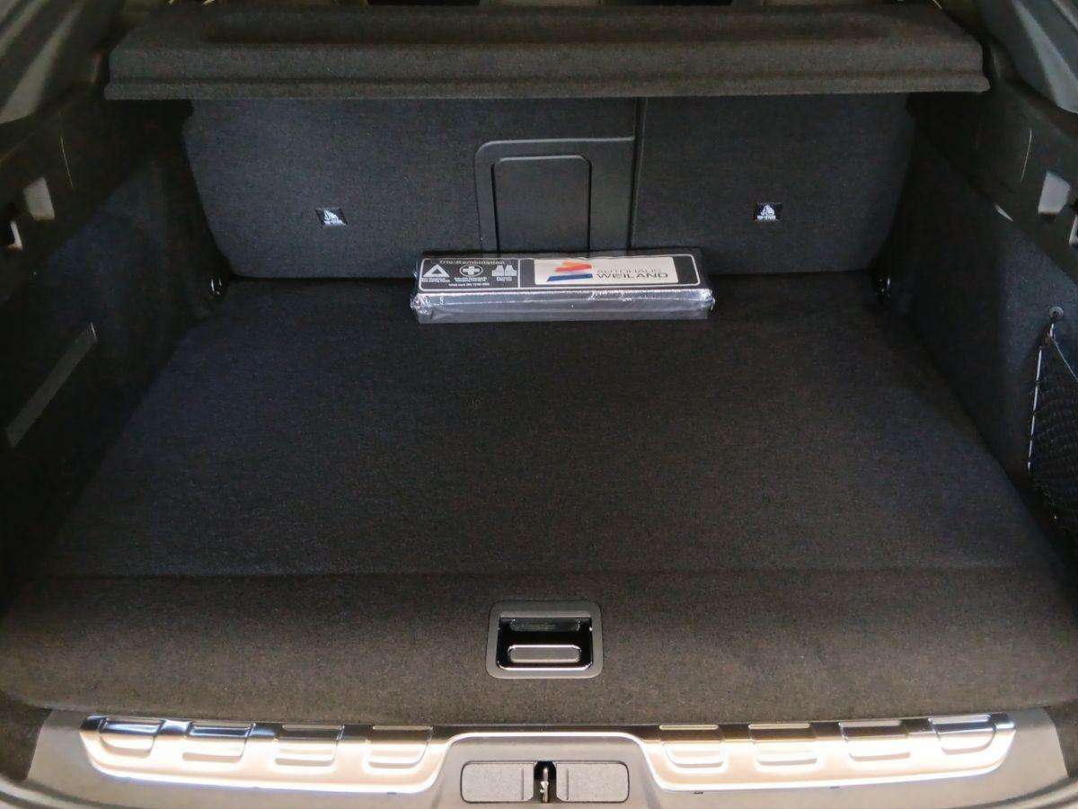 Fahrzeugbild eines Peugeot 408