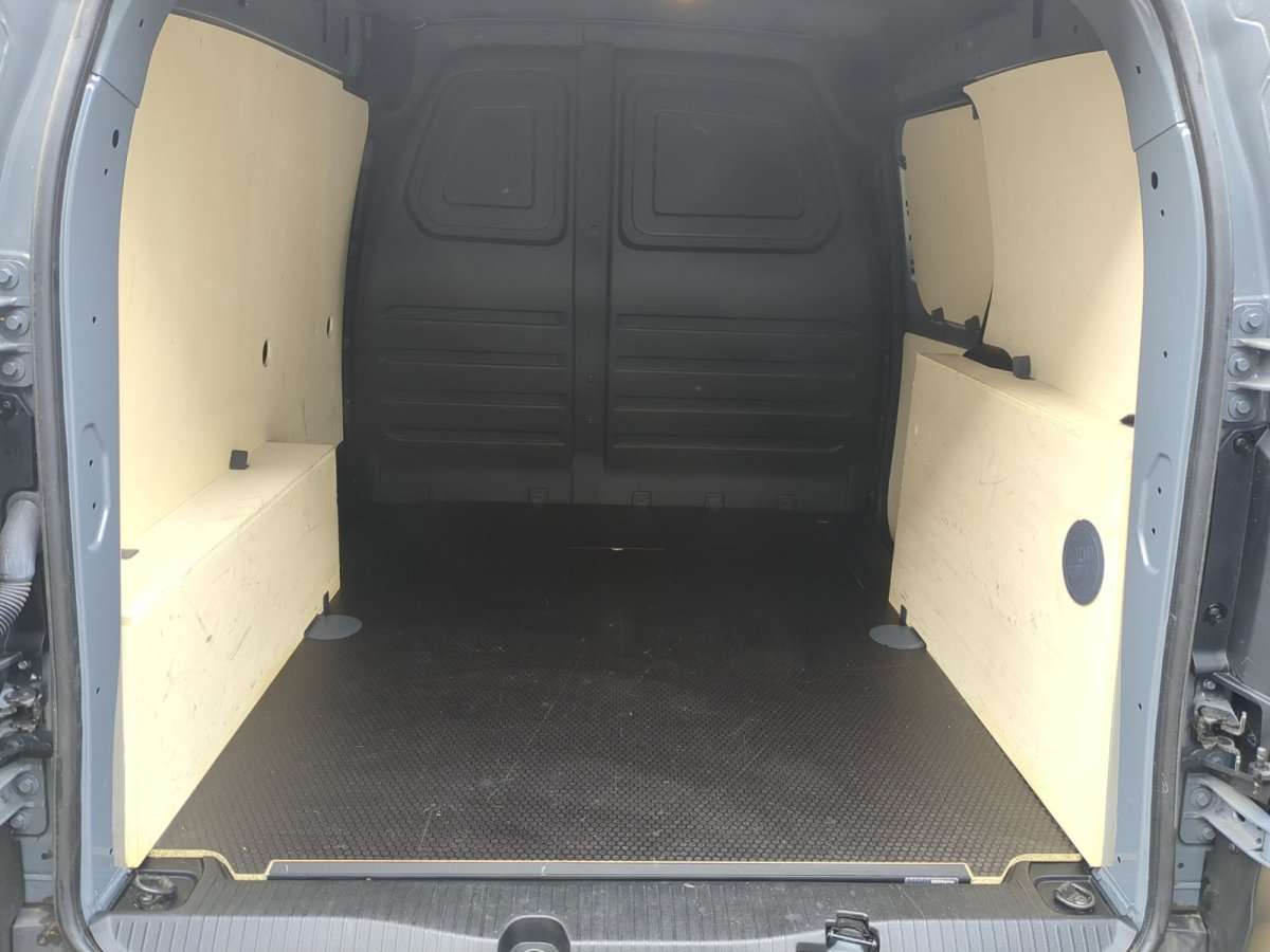 Fahrzeugbild eines Nissan Townstar