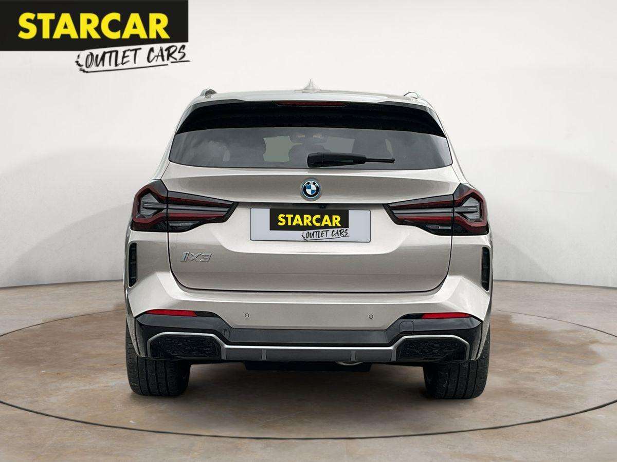 Fahrzeugbild eines BMW ix3