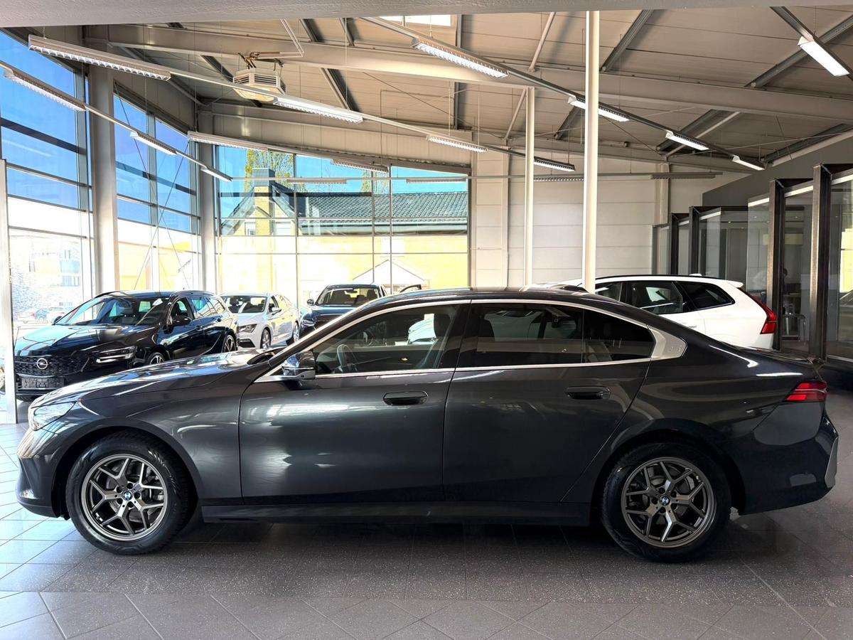 Fahrzeugbild eines BMW 5er-Reihe