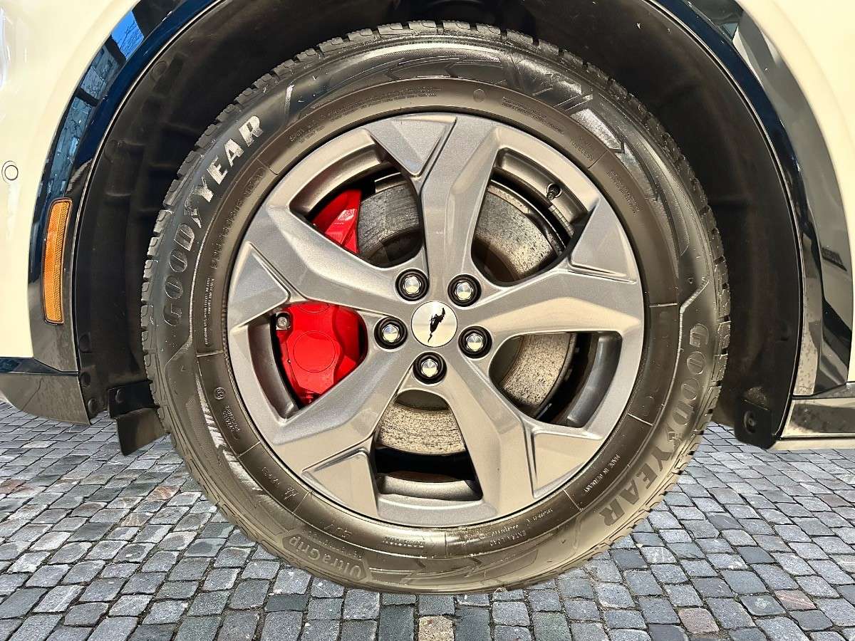 Fahrzeugbild eines Ford Mustang Mach-E