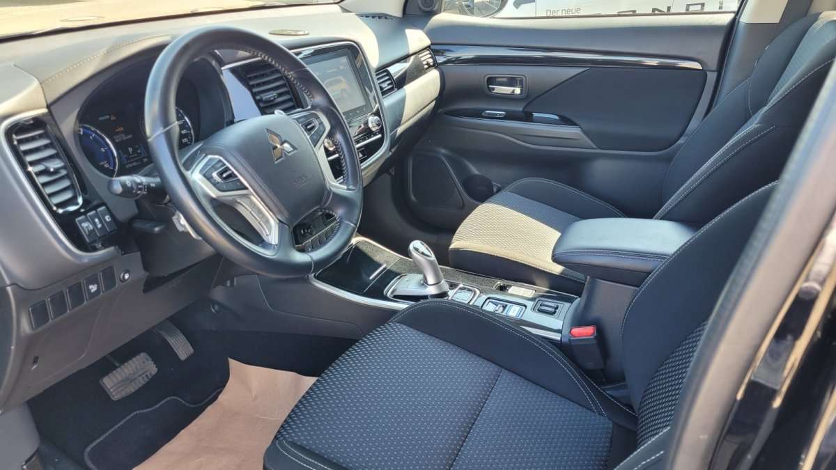 Fahrzeugbild eines Mitsubishi Outlander
