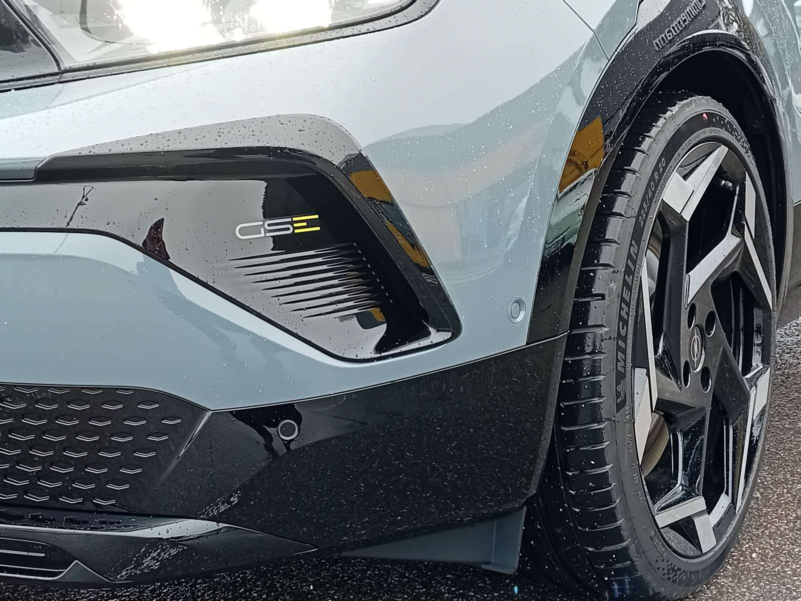 Fahrzeugbild eines Opel Mokka Electric