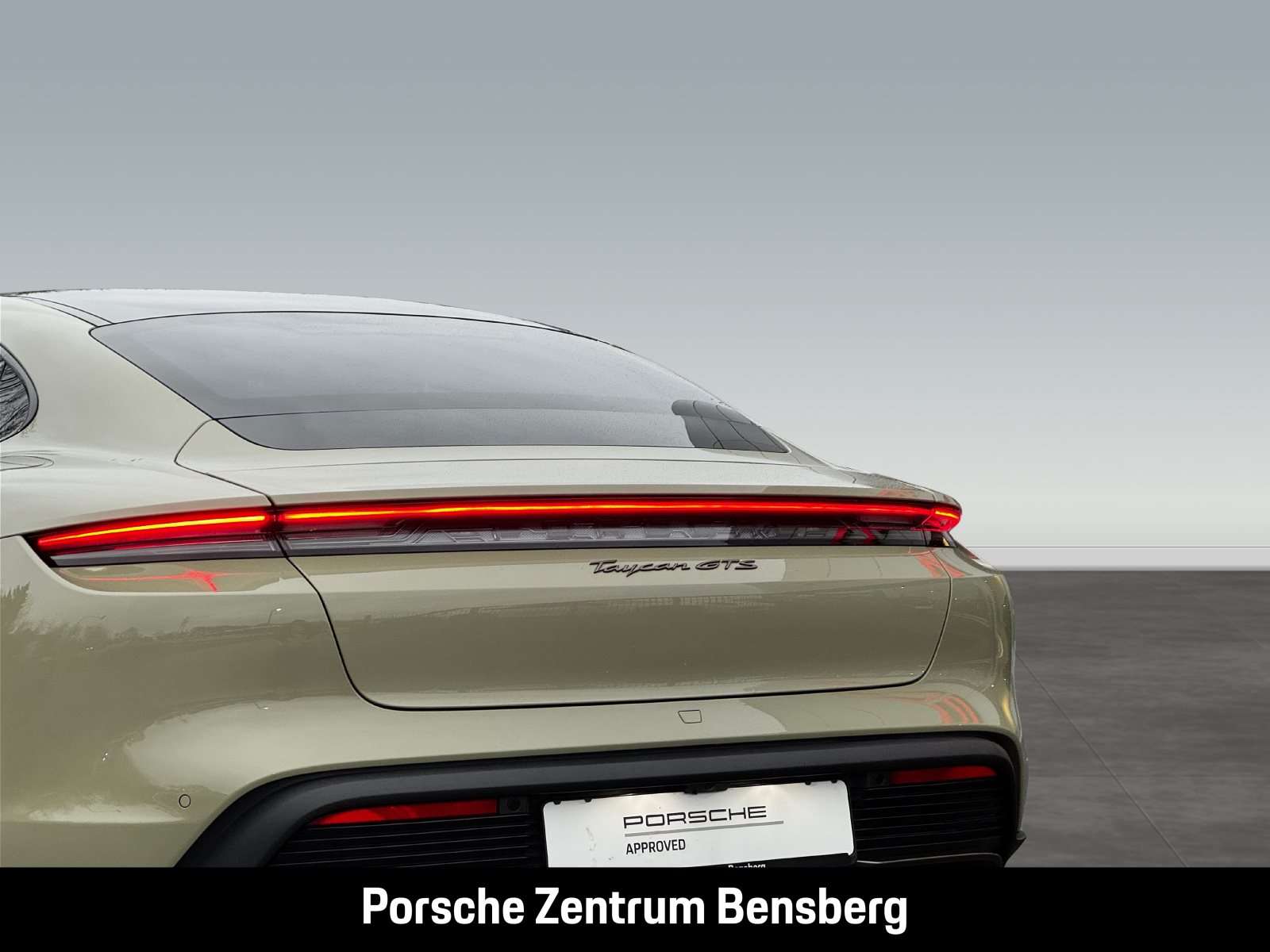 Fahrzeugbild eines Porsche Taycan